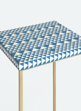 إيب آند فلو طاولة جانبية بتصميم فاخر مطعمة بالعظام وتستخدم للوضع بجانب الأريكة كركن للقهوة، لون ذهبي/ أزرق ذهب / أزرق
