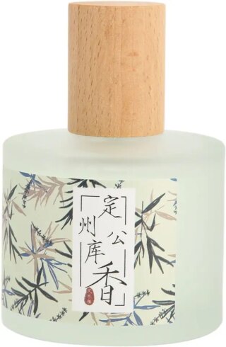 عطر للنساء، بخاخ او دي بارفان للنساء، عطر نسائي انيق ومنعش يدوم طويلا، عطر خفيف للمواعدة اليومية