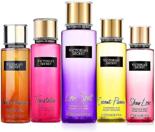 مجموعة عطر فيكتوريا سيكريت برائحة الجسم من 5 قطع لوف سبيل بالإضافة إلى العنبر رومانس بلس تيمبتاتيون بالإضافة إلى كوكونت باشن بالإضافة إلى شير لوف،، للنساء، 250 ملليلتر