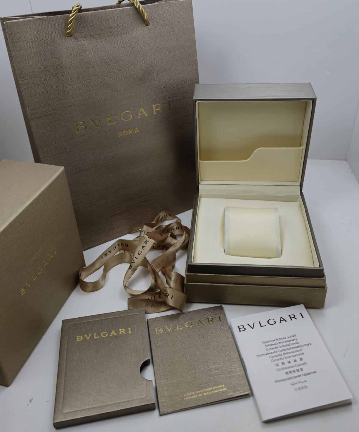 علبه بلقاري الاصلي مع الملحقات الماركه الاصليه وتس0558054211 علبه بلقاري الاصلي مع الملحقات الماركه الاصليه وتس0558054211