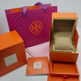 علبه ساعات توري بورش الاصليه مع الملحقات وتس0558054211 علبه ساعات توري بورش الاصليه مع الملحقات وتس0558054211